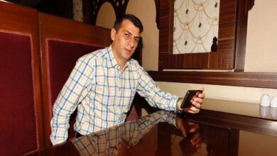 اتحاد بزرگان استقلال و پرسپولیس برای آزادی فوتبالیست زندانی/ طلبکاران عزیز! تخفیف بدهید تا من آزاد شوم!