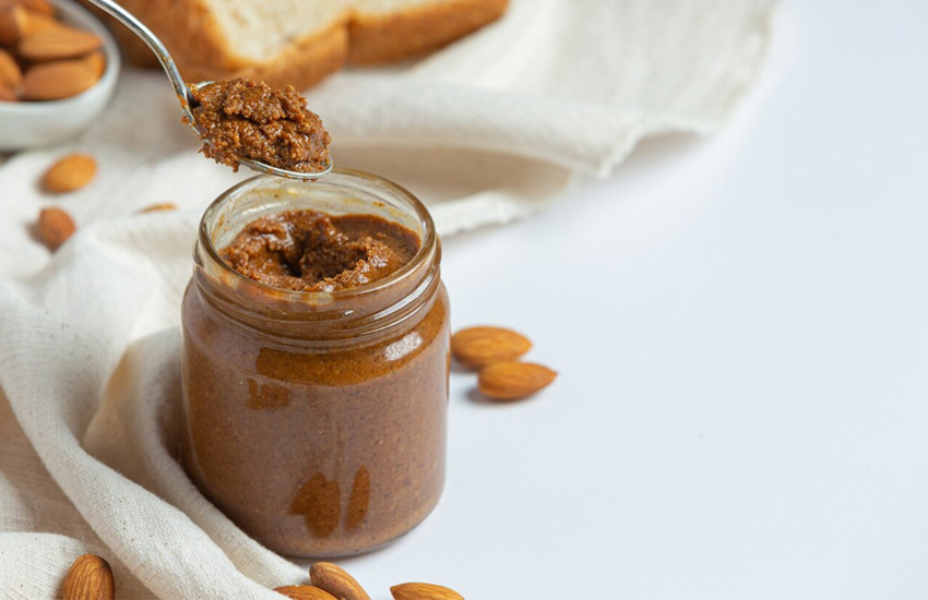 کره بادام درختی و رژیمهای گیاهخواری: یک منبع پروتئین خوشمزه