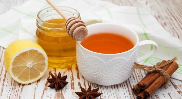 آیا حل کردن عسل در چای داغ باعث تولید سم می‌شود؟/ ریشه‌های این باور از کجاست؟