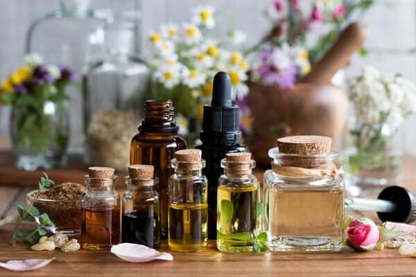 جادوی عطرها؛ چگونه بوهای طبیعی ذهن را هوشیار می‌کنند؟