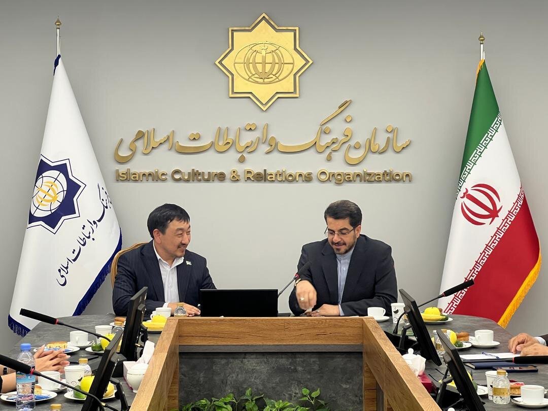 دیدار رئیس فرهنگستان علوم قزاقستان با معاون همکاری­های علمی و فرهنگی