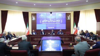 نشست وزیر ورزش با مدیران سرخابی و مهدی تاج برگزار شد