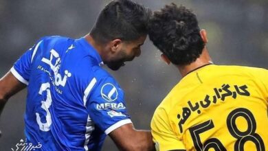 پوستر استقلال برای بازی سپاهان