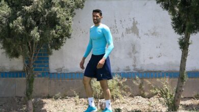 کاپیتان استقلال آماده تقابل با سپاهان؛ خالدآبادی امانت را به حسینی پس داد