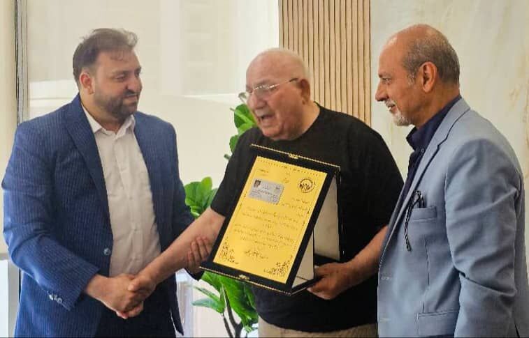 تقدیر از نخبه ورزش ایران؛ عالیجناب حشمت مهاجرانی