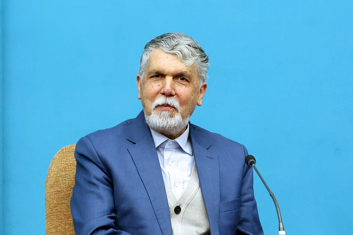 لزوم ایجاد فضای متفاوت و متکثر در صداوسیما