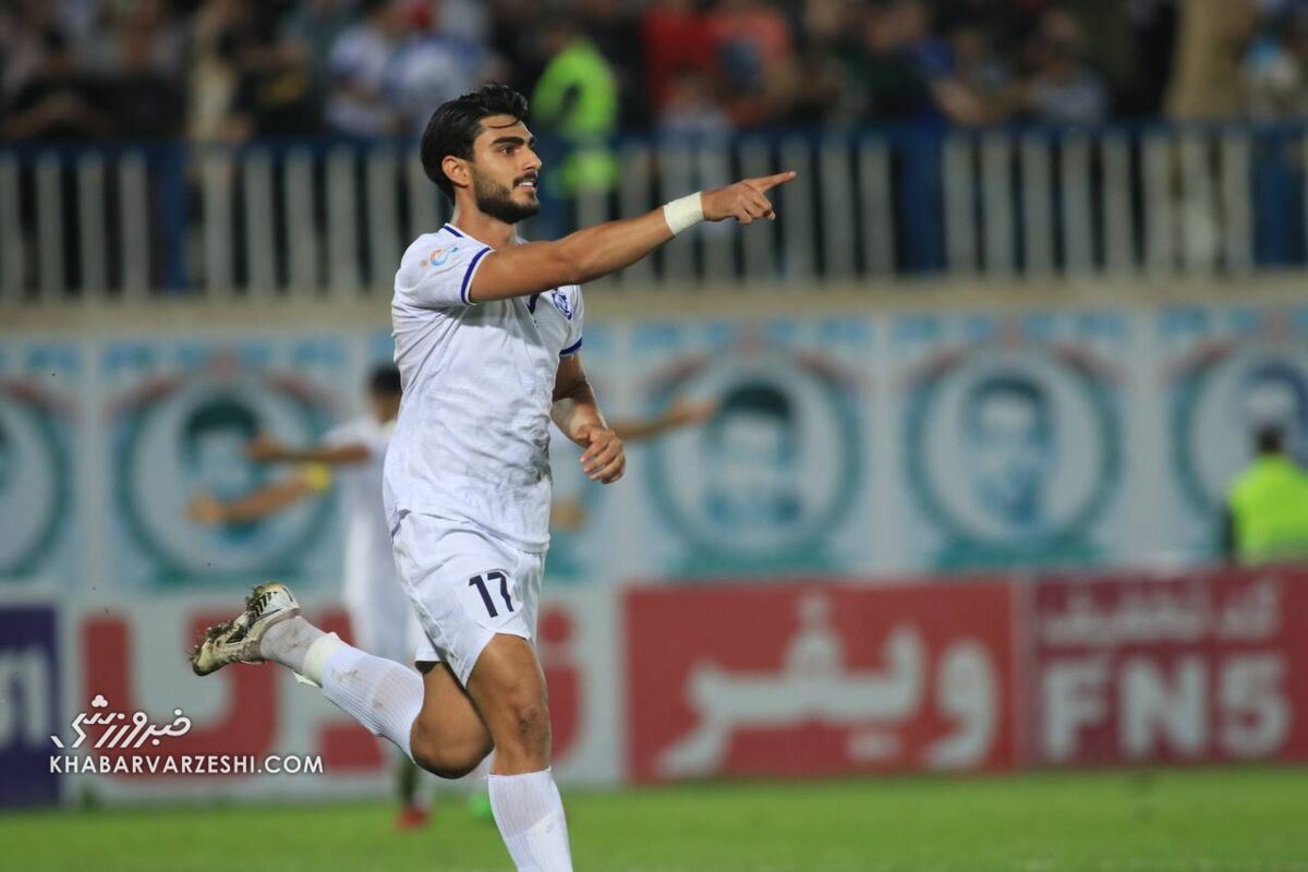 ادعای پرسپولیسی‌ها: غندی‌پور با استقلال قرارداد بسته بود!