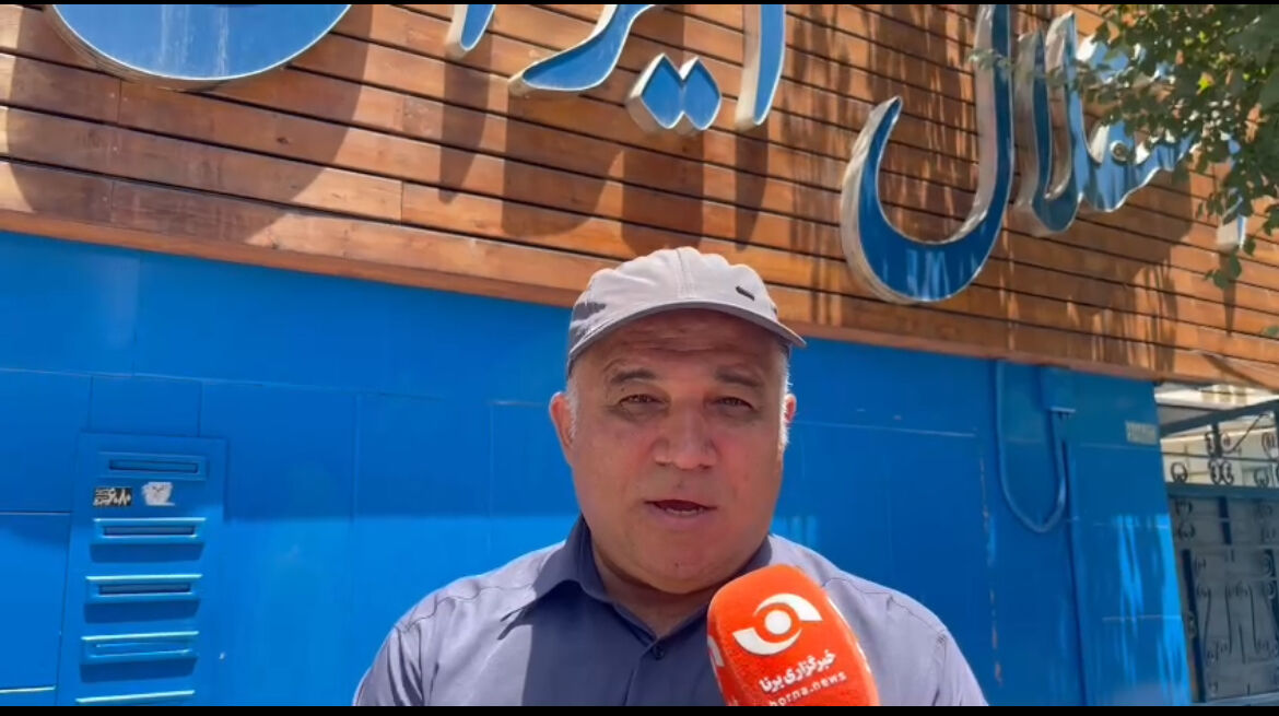 صحبت‌های عجیب تاجرنیا خطاب به مردم: شما برای رفتن کاپیتان تیم نهضت راه انداختید!