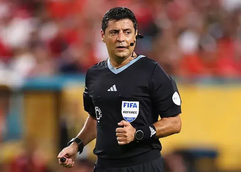 فغانی: قضاوت در فینال جام جهانی باشگاه ها تعجب آور نیست/ این یکی از آخرین تورنمت های من خواهد بود!