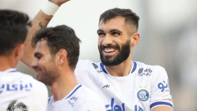 لبخند رضایت بر لبان خرید جدید استقلال +عکس