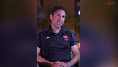 وحید هاشمیان: جمع کردن این کادر قوی کار آسانی نبود؛ مربیگری در پرسپولیس هدفم بود! +فیلم