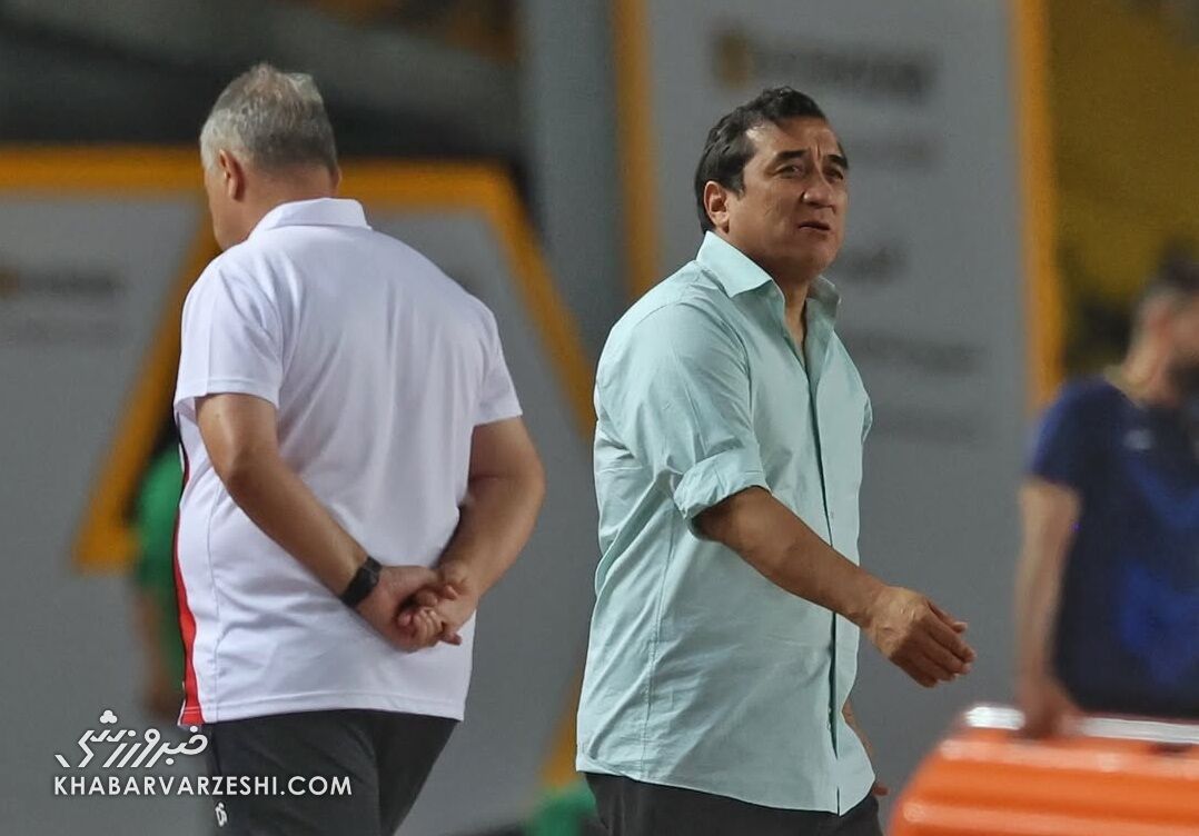 تونل زمان| درگیری فرهاد مجیدی و خداداد عزیزی در رختکن/ چرا ستاره استقلال ساکش را برداشت و رفت؟