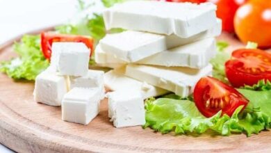 خوردن پنیر در وعده صبحانه؛ مفید یا مضر؟