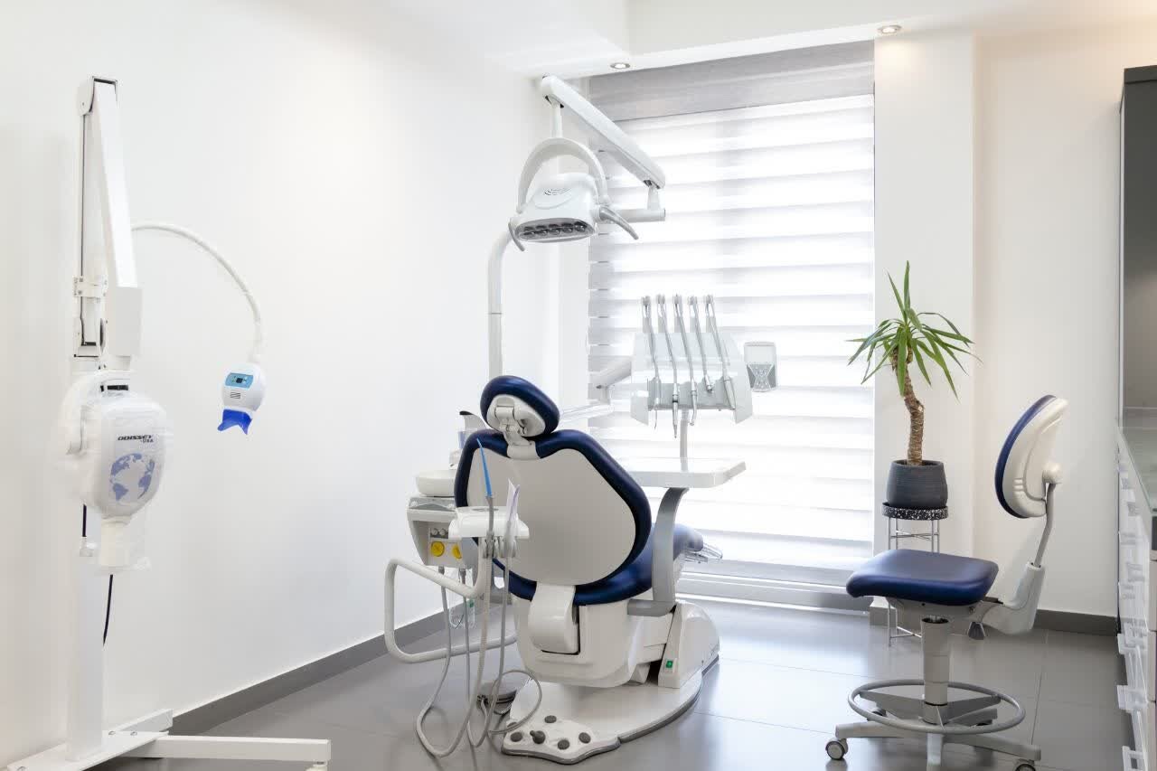 رئیس انجمن علمی مددکاری اجتماعی: آن که غم نان سر سفره خود را دارد فکر دندانپزشکی نیست