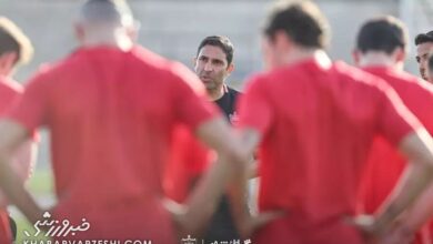 صحبت کوتاه وحید هاشمیان با بازیکنان پرسپولیس/ درخواست ویژه از سرخ‌پوشان در آخرین تمرین