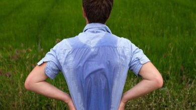 علت زیاد عرق کردن بدن چیست؟