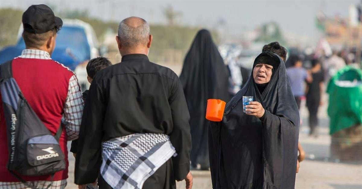 مراقبت در برابر گرما و آفتاب عراق/ راهنمای سلامت در پیادهروی اربعین/ ۶ نکته حائز اهمیت برای زائران