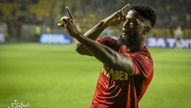 پیراهن گزینه استقلال قرمز شد و قلبش سرخ! +عکس