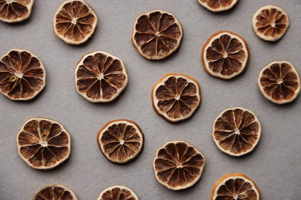 یک چاشنی چربی‌سوز برای مبتلایان به کبد چرب و چربی خون بالا/ چرا پوست و دانه‌های تلخ لیموعمانی مفیدند؟ 