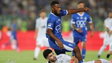 بازیکن خارجی استقلال هنوز برگه حضور غیاب را امضا نکرده!/ نازون الان کجاست؟