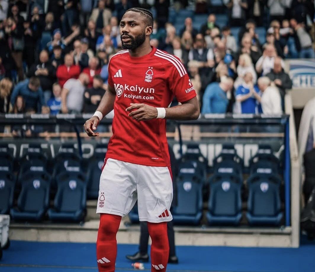 تیر پرسپولیس به سنگ خورد؛ چرا مهاجم نیجریه ای سرخپوش نمی شود؟