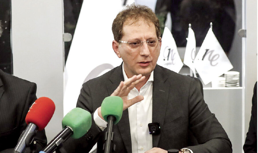 بابک اینجا، بابک آنجا، بابک همه جا!/ بابک زنجانی پلتفرم تلویزیون هم خرید