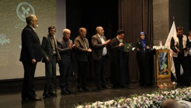 نخستین جشنواره شعر «پروانگی» برگزیدگان خود را شناخت