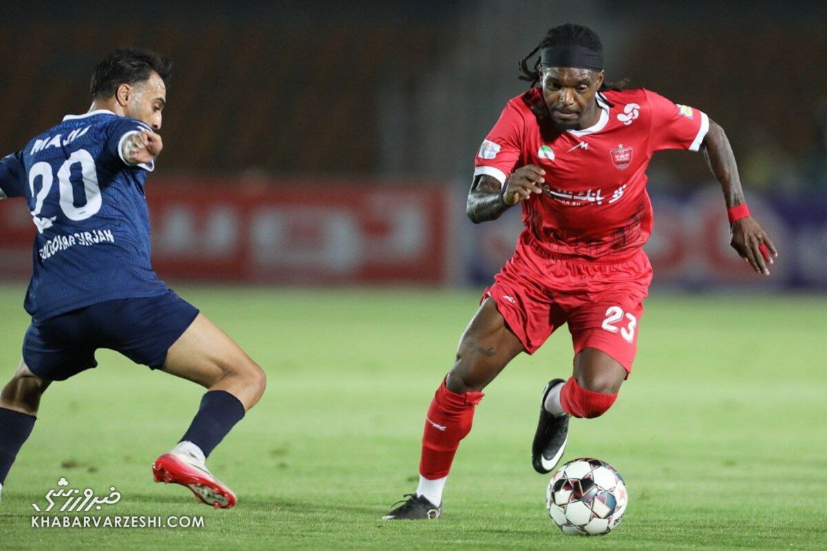 دوران وحید هاشمیان برای من خوب نبود؛ از کار با اوسمار لذت میبرم