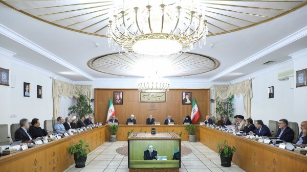 روزنامه نزدیک به قالیباف: برخی وزارتخانه ها نیاز به تغییر دارند