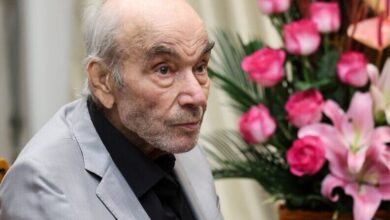 من دلم سخت گرفته است