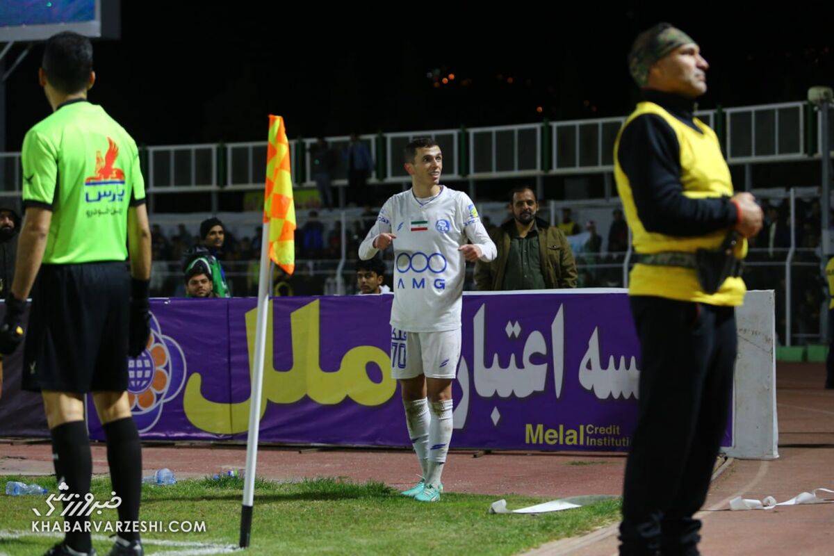 خوشحالی ستاره استقلال بعد از شکست پرسپولیس +عکس