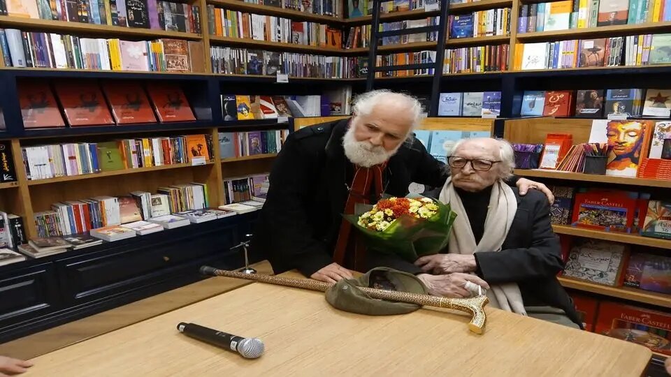 محمود دولت آبادی: از شاملو تشکر کردم