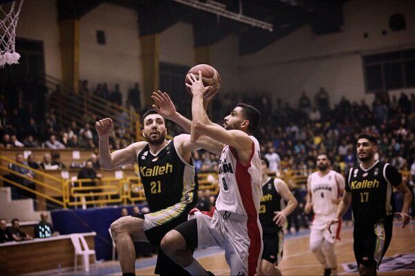 بالاتر از استقلال با شکست صدرنشین