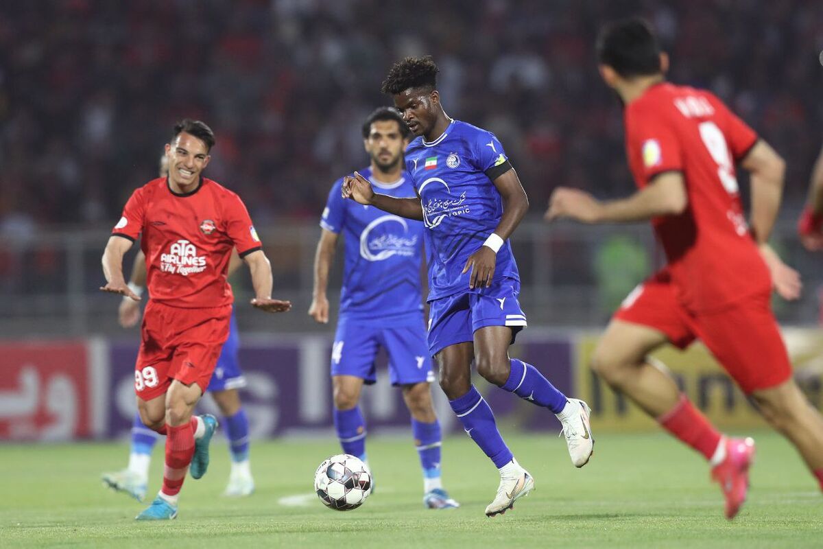 برگزاری دیدار استقلال - تراکتور در یزد یا سیرجان!