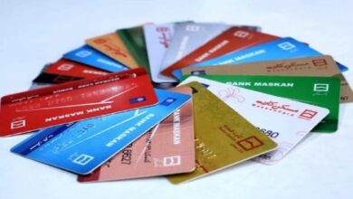 چرا نباید کارت بانکی را در جیب شلوار گذاشت؟/کاریکاتور