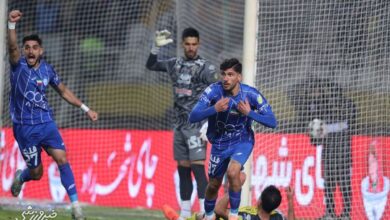 ۸ سپاهانی در محوطه، تماشاگر گلزنی مهاجم جوان استقلال!