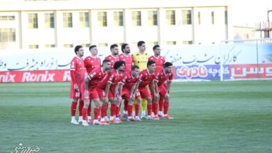 پرسپولیس با سه بازیکن سرخ شد +عکس