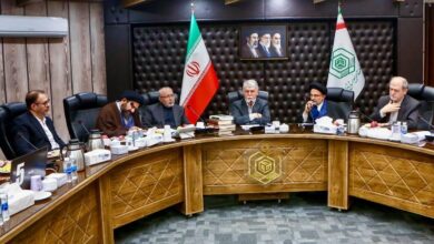 وزیر ارشاد: همه خود را کنار «لانچر موشک» بدانند