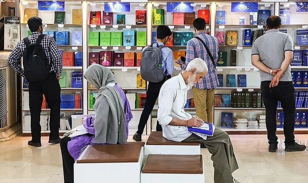 سقوط آزاد قدرت خرید؛ چطور حقوق ۱۶ میلیونی سال ۱۴۰۵ حریف کتابهای ۷۰۰ هزار تومانی نشد؟
