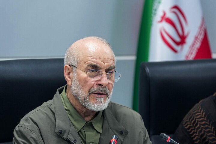 اسم خودتان را انقلابی گذاشته اید و از صداوسیما و تریبونهای خیابانی به قالیباف تهمت می زنید؟/ برنامه شهیدی پور دهها برابر برنامه های دیگر بیننده دارد