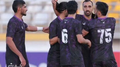 مهاجم سابق استقلال ماند تا پرسپولیسی شود