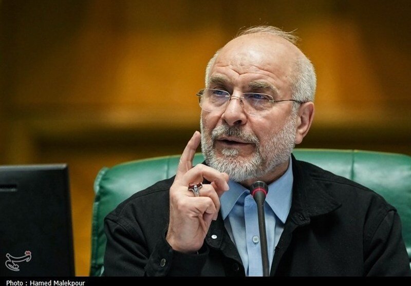 حرفهای نبویان را که معلوم بود چه خواهد گفت روی آنتن زنده پخش کردید و سخنرانی قالیباف را که از قبل ضبط شده قطع می کنید؟