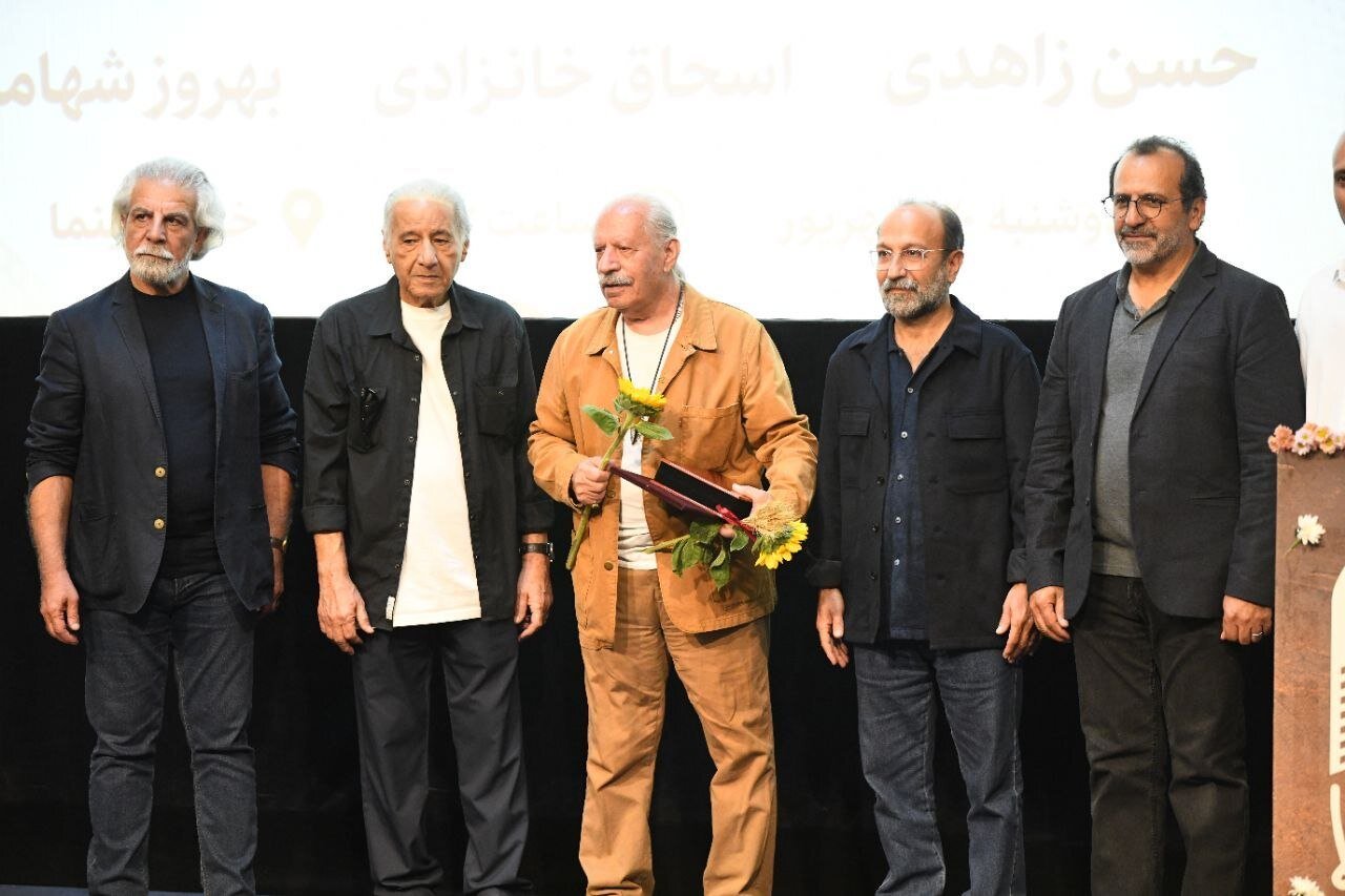 تجلیل از پیشکسوتان صدا با حضور اصغر فرهادی/ تصویر دیده میشود اما صدا در خاطرهها میماند